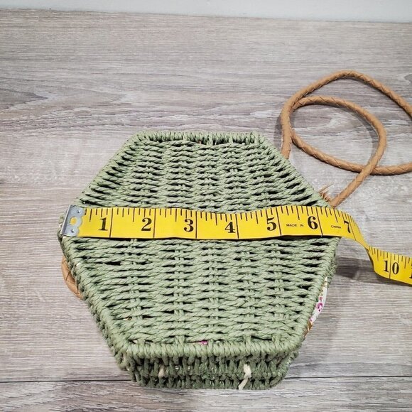 Mali + Lili Green Rattan Wicker Crossbody Bag Floral Lining Hexagon Shape - Picture 11 of 16